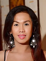 ladyboy pictures kiki